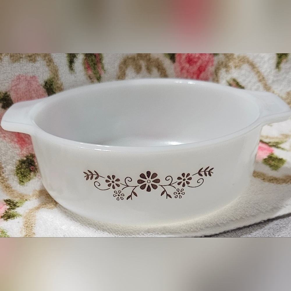 Vintage PyroRey Milk Glass Brown Daisy